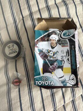Mighty Ducks Collectibles Package — 3 Items